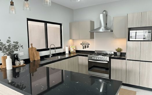 OPORTUNIDAD DE CASA EN VENTA, CUMBRES ELITE PREMIER