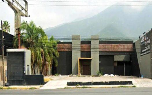 LOCAL COMERCIAL REVOLUCION ZONA SUR