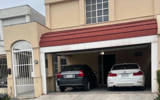 Casa en Venta Cerradas de Anáhuac