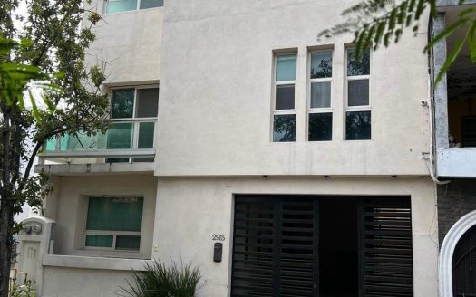 Casa en venta en Los Faisanes, Guadalupe