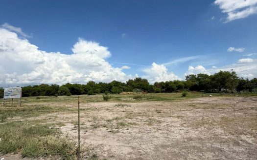 Terreno comercial en VENTA o en RENTA en Av. Concordia, Apodaca