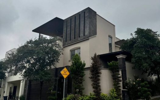 Casa en venta en Bosques de las Cumbres Monterrey
