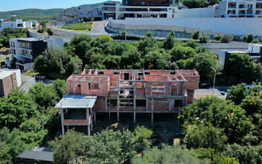 Casa en venta en Valle Alto – Carretera Nacional