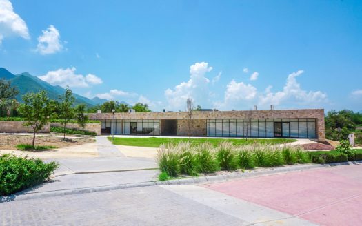 Terreno en venta en Carretera Nacional