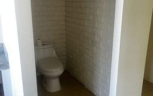 LOCAL COMERCIAL EN RENTA VALLE PONIENTE MORONES PRIETO