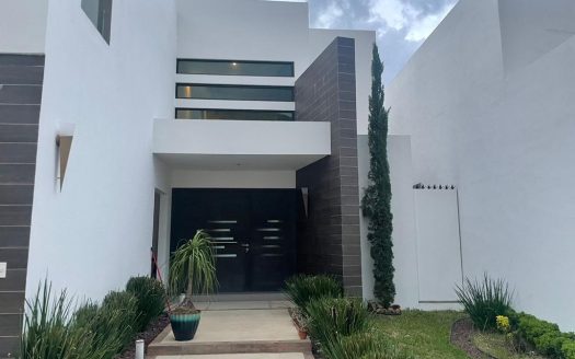 CASA EN VENTA CARRETERA NACIONAL LA HERREDURA MONTERREY