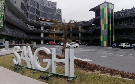 RENTA Local Comercial en Plaza SAAGHI, Valle Oriente, San Agustin