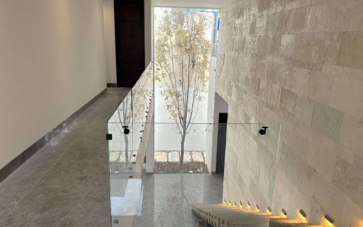 VENTA de Casa en VALLE ALTO – Monterrey