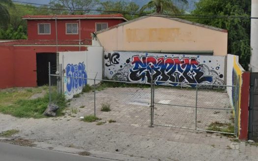 TERRENO COMERCIAL EN VENTA SOBRE CARRETERA NACIONAL, ZONA SUR.