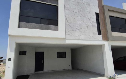 CASA EN VENTA EN APODACA VILLAS COLONIALES