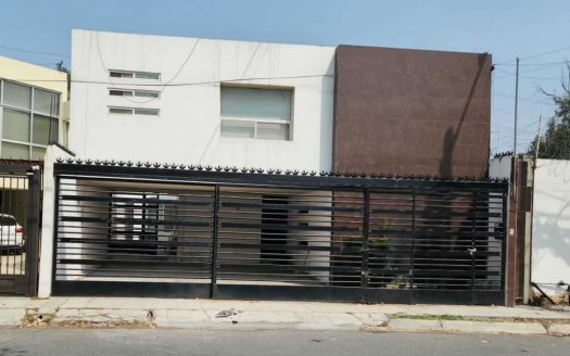 Renta Amplia Oficina con 5 Privados Mirador Residencial