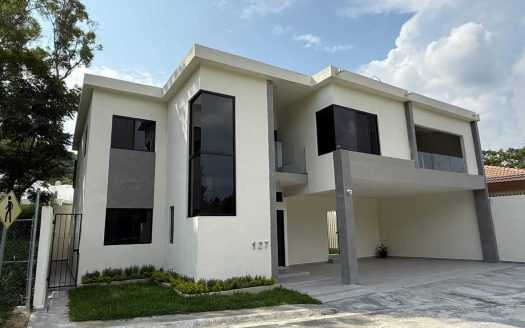 Venta Casa en Cumbres de Santiago
