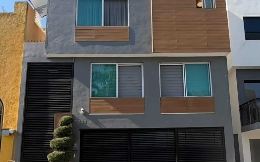 Casa en Venta en Satélite Acueducto | Moderna y Equipada