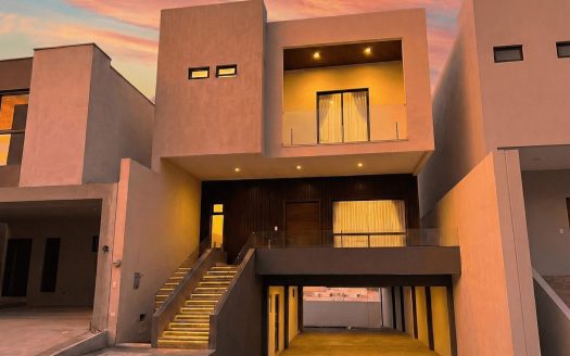 Casa en venta en Cumbres Fraccionamiento Privado