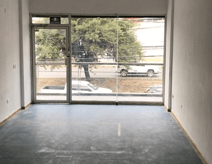 Local en renta sobre Av. Leones, Cumbres 2do Sector
