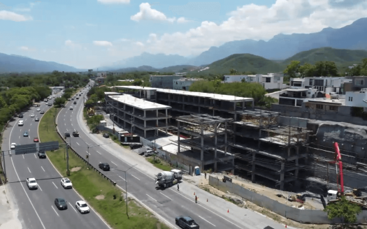 Local en Venta Sobre Carretera Nacional